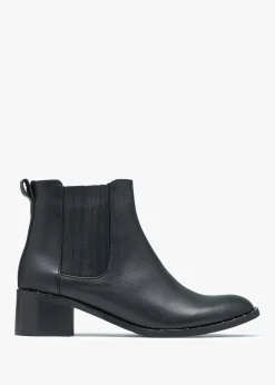 Clearance DANIEL Baver Black Leather Chelsea Boots